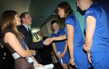 Prince_William_meets_Britains_water_polo_team