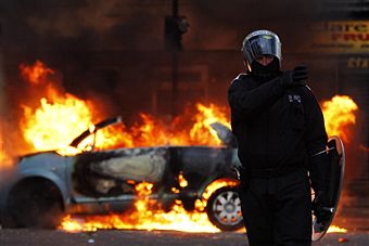 Riots_London_Hackney_burning_car_August_8_2011