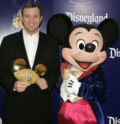 Robert_Iger_with_Micky_Mouse
