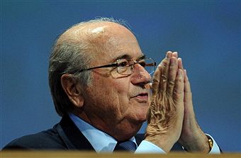 Sepp_Blatter_hands_claspsed_together_FIFA_Congress_Zurich_June_1_2011