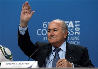 Sepp_Blatter_waving_at_FIFA_Congress_Zurich_June_1_2011