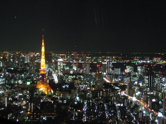Tokyo_at_night