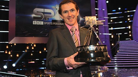Tony_McCoy_with_BBC_Sports_Personality_Award