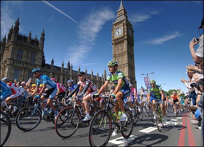 Tour_de_France_London_with_Big_Ben_behind
