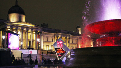Trafalgar_Square_London_2012_clock