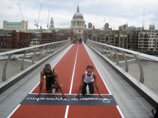 Tyson_Gay_and_Allyson_Felix_on_Millennium_Bridge_London_September_20_2007