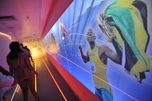 Usain_Bolt_on_wall_in_Olympic_Museum_in_Lausanne