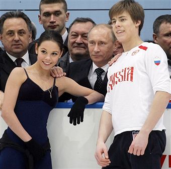 Vladimir_Putin_with_Russian_athletes_January_17_2011