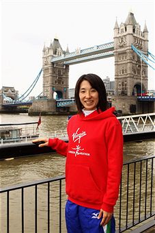 Yukiko_Akaba_at_London_Marathon_press_conference_April_11_2011