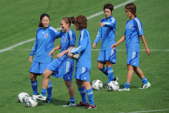 japan_womens_football_team_training_for_london_2012_qualifiers_01-09-11