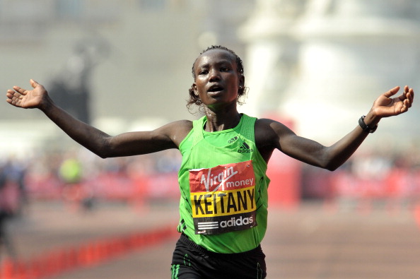 Mary_Keitany_of_Kenya_crosses_the_finish_London_Marathon_April_17_2011
