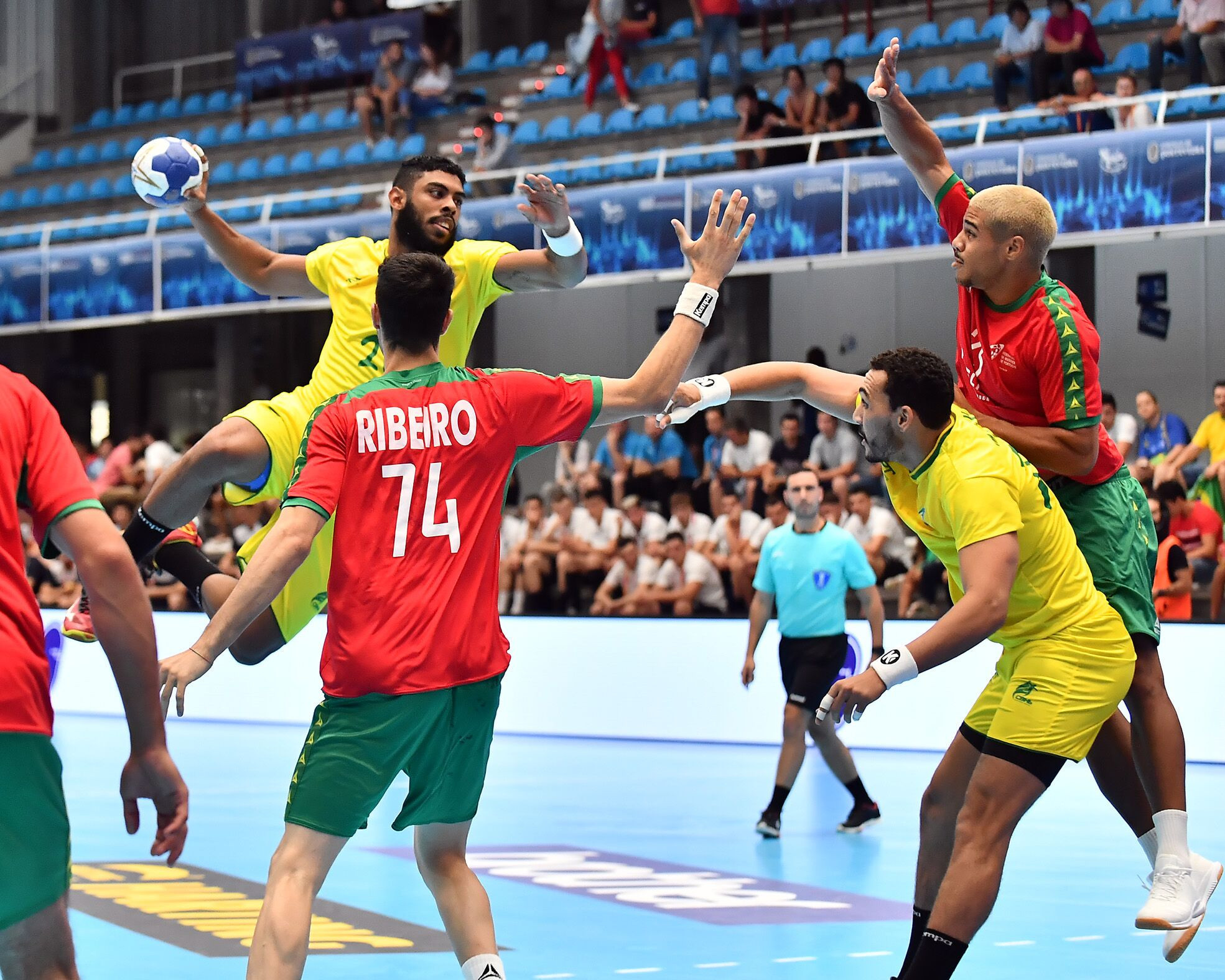 Spain sweep aside United States in Men's Junior World Handball Championship opener