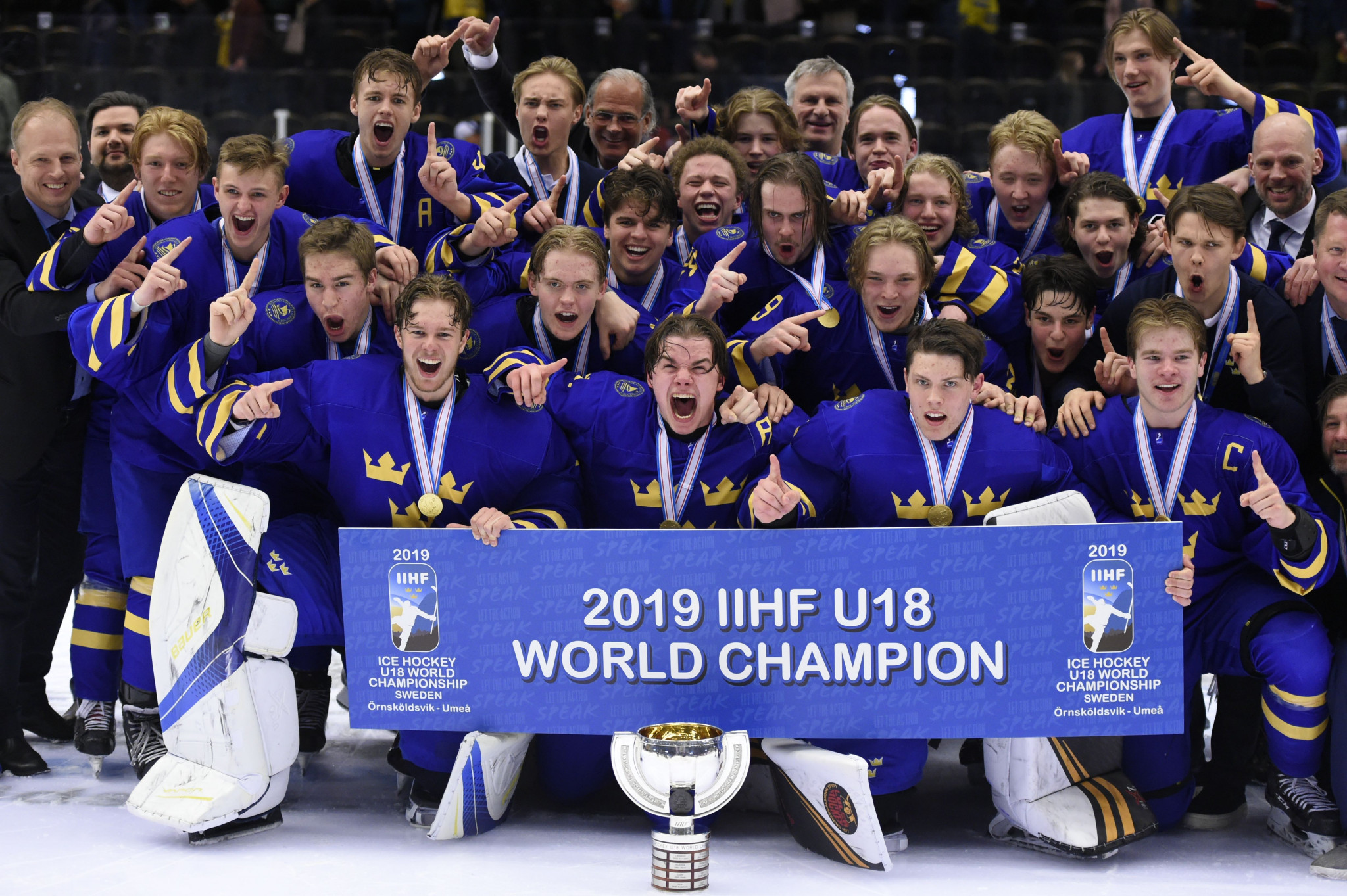 Zviedrija uzvarēja pēdējā pasaules U-18 čempionātā IIHF © Getty Images