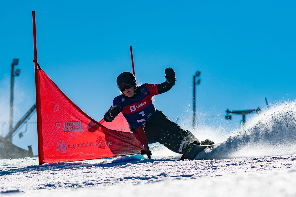 Sofia Nadyrshina a aidé la Russie à remporter la victoire lors de la dernière épreuve de la saison de snowboard alpin © Getty Images
