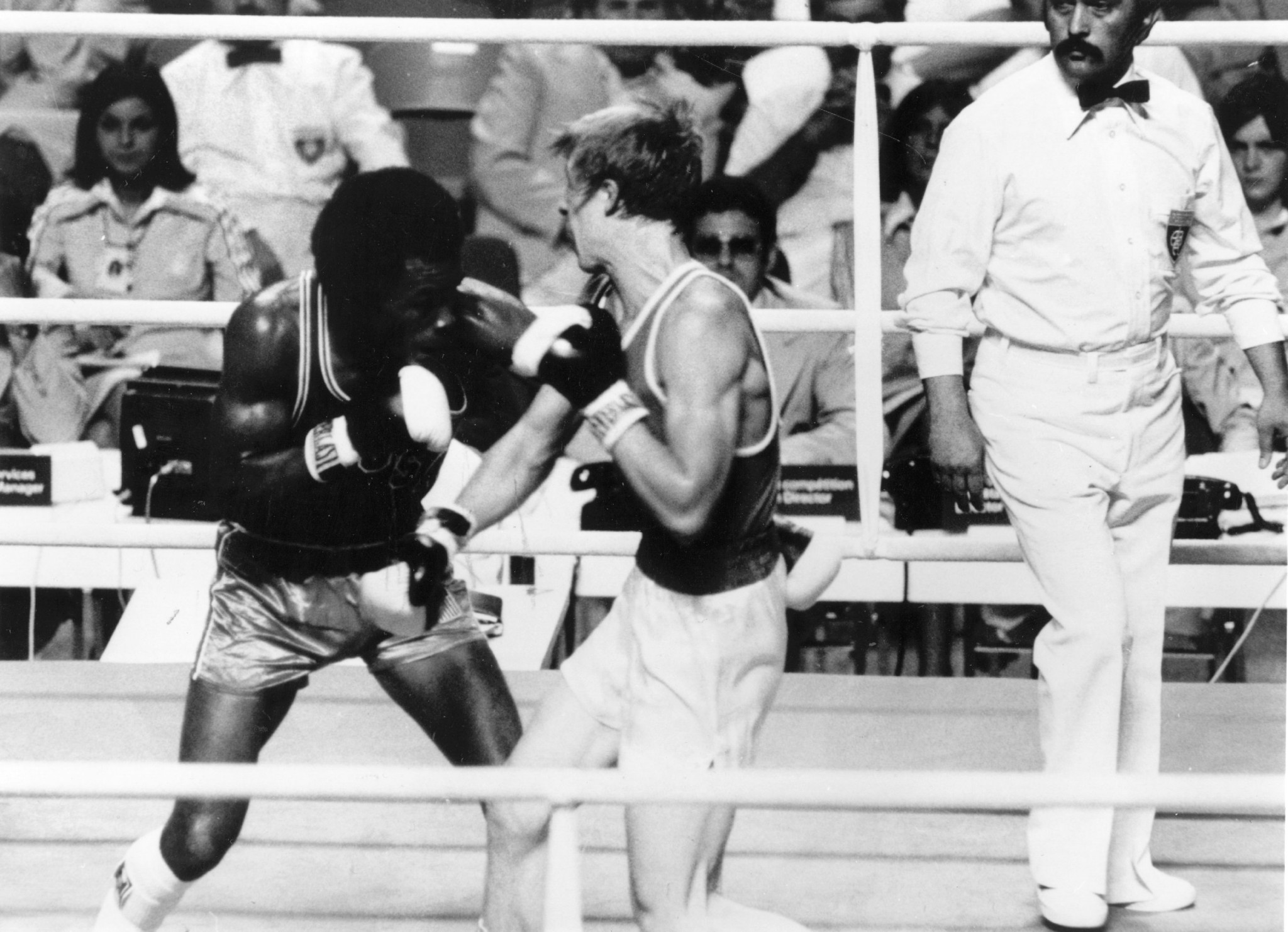 Sugar Ray Leonard, à gauche, a remporté une médaille d'or olympique à Montréal en 1976 © Getty Images