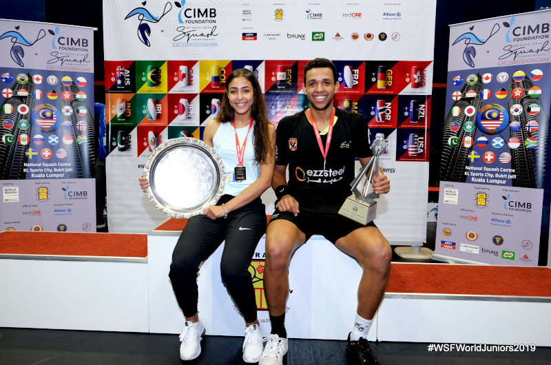 Hania El Hammamy et Mostafa Asal sont les champions en titre masculin et féminin des Championnats du monde juniors de squash © WSF