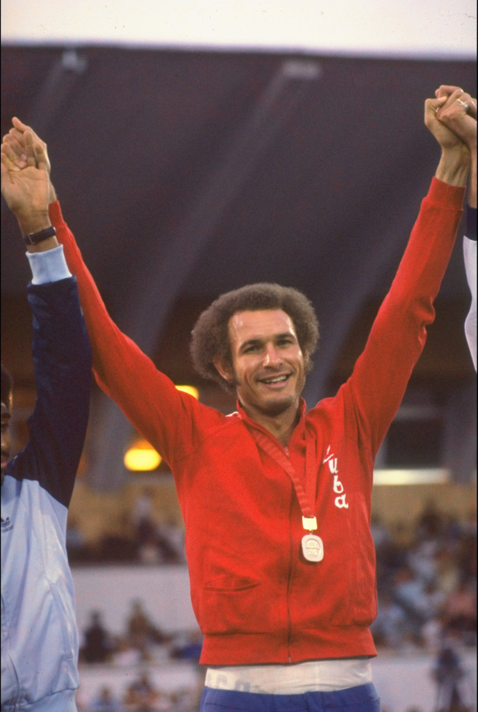 Alberto Juantorena claimed 800m gold at the 1977 Universiade ©Getty Images